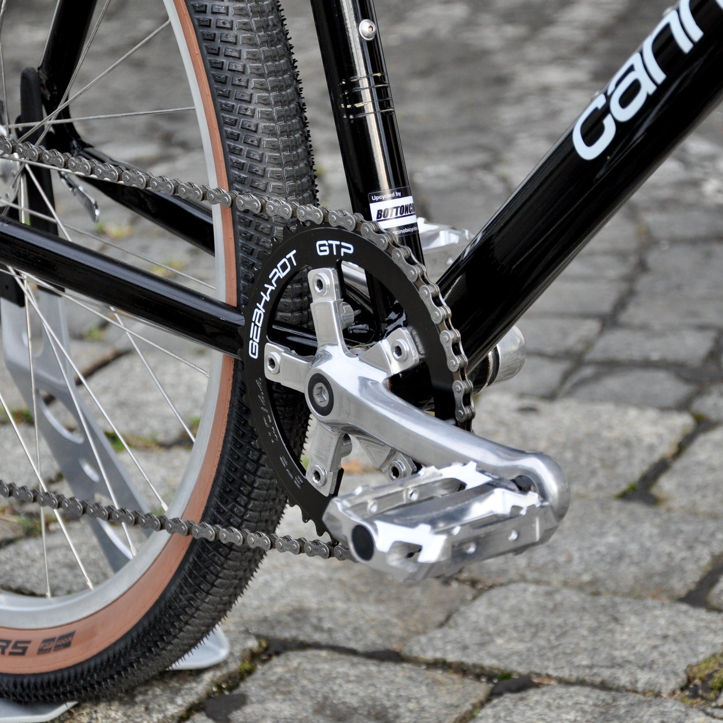 Cora Cannondale