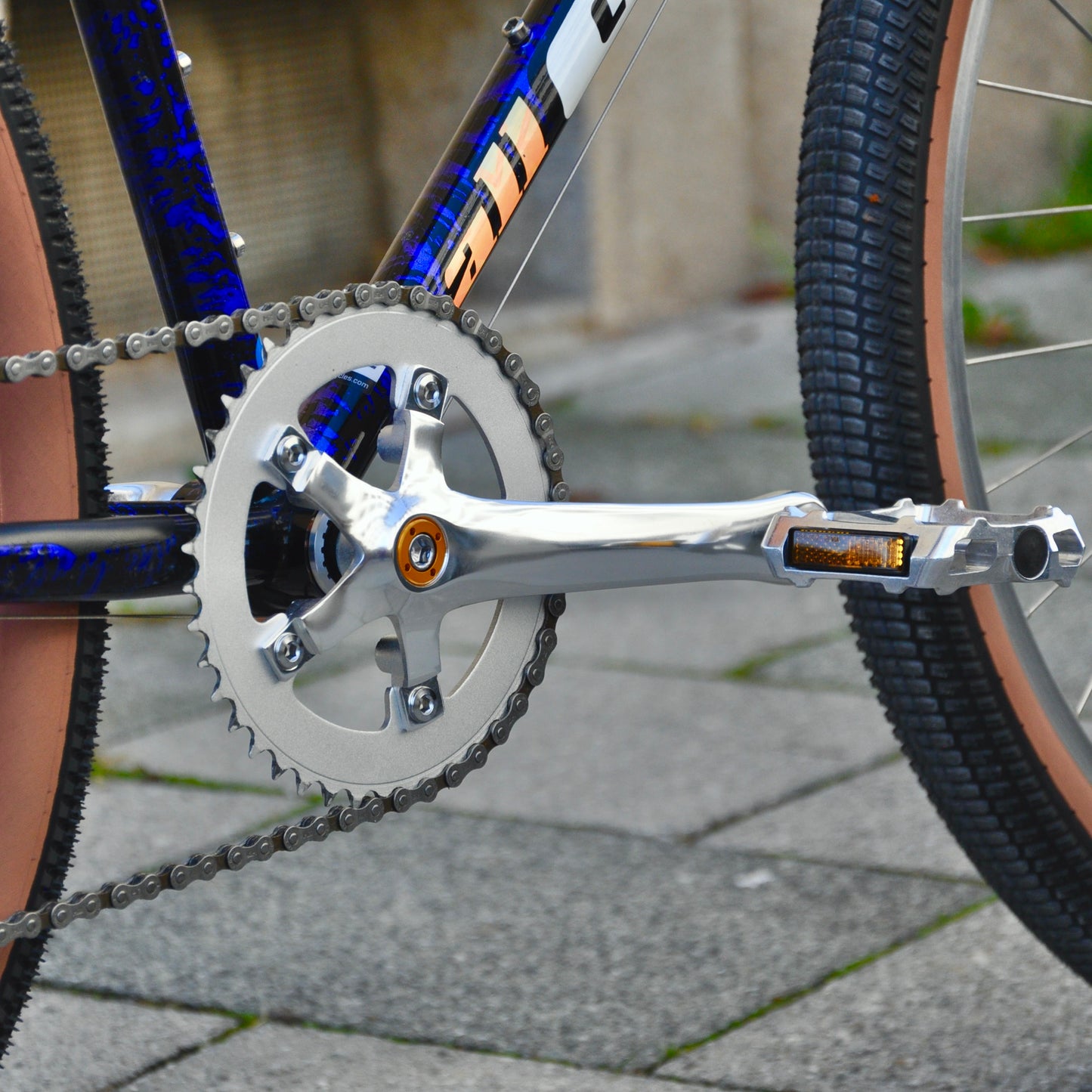 Kurbelschrauben mit Alu Ring - orange