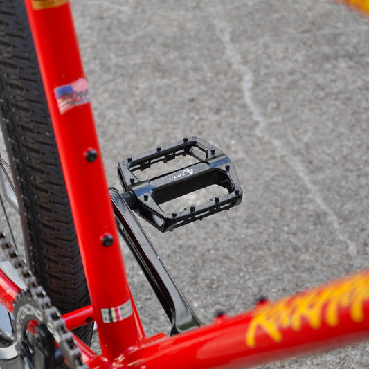 4-Jeri Pro-Style Platform Pedale - schwarz