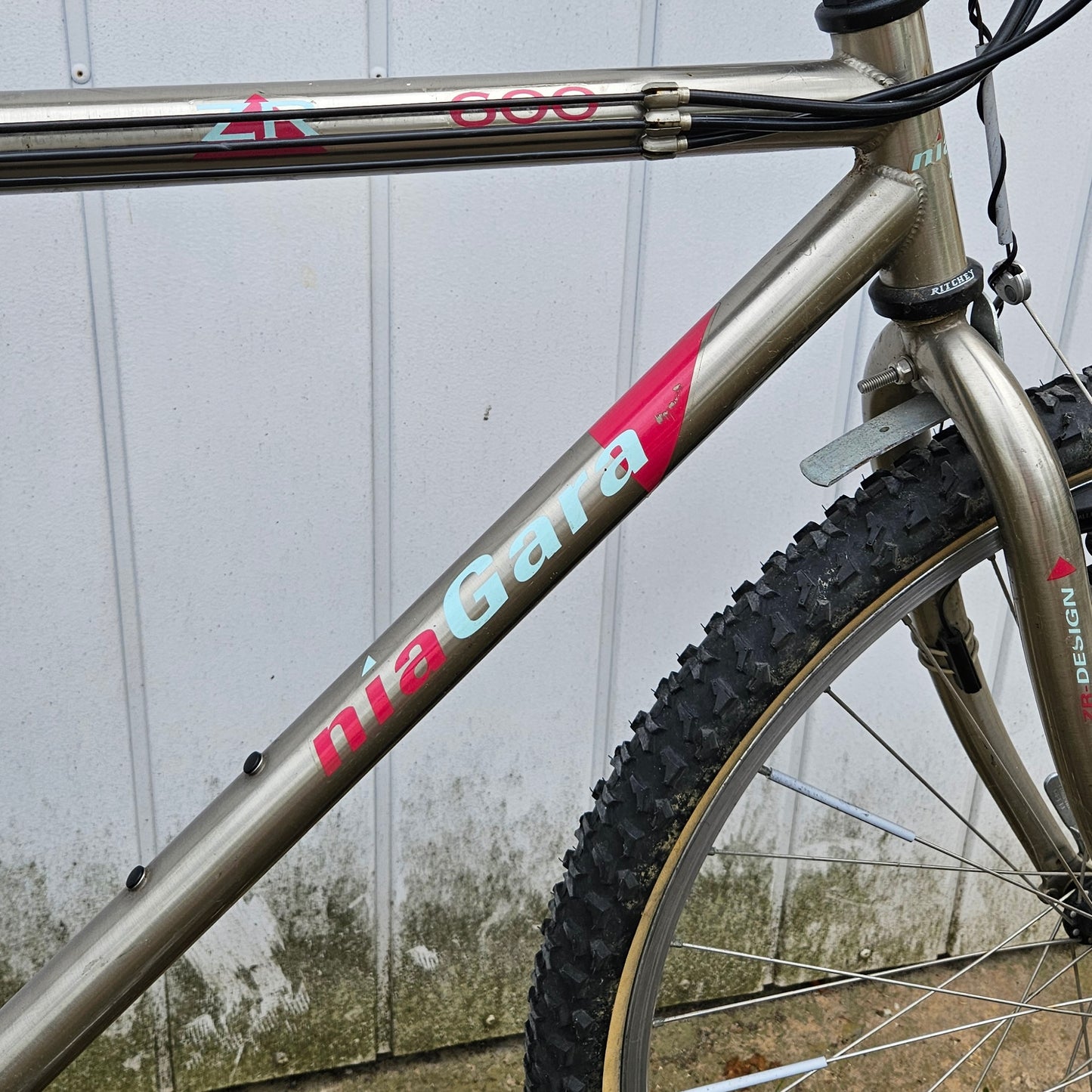 Niagara ZR 600 | 1994  | 46 cm