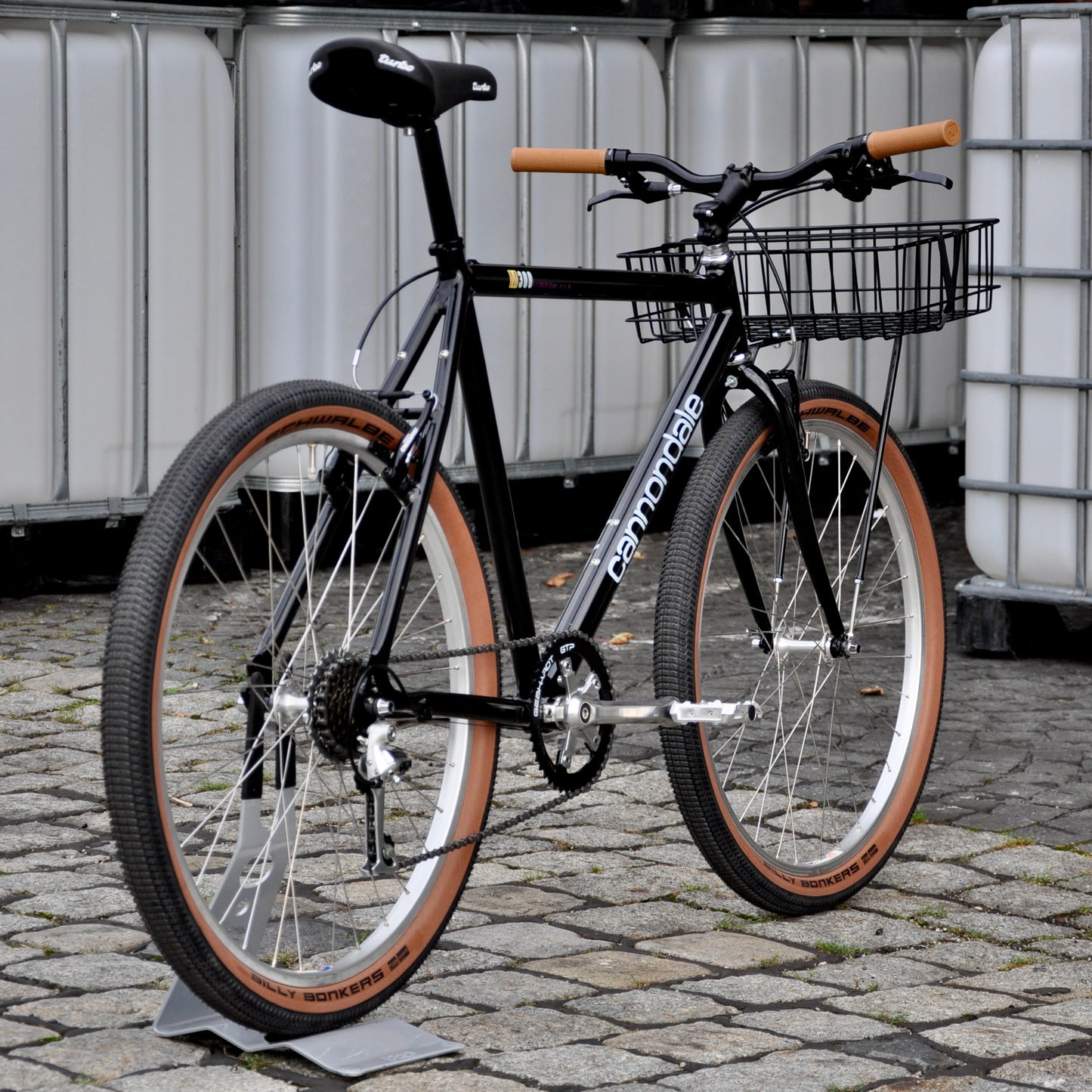 Cora Cannondale