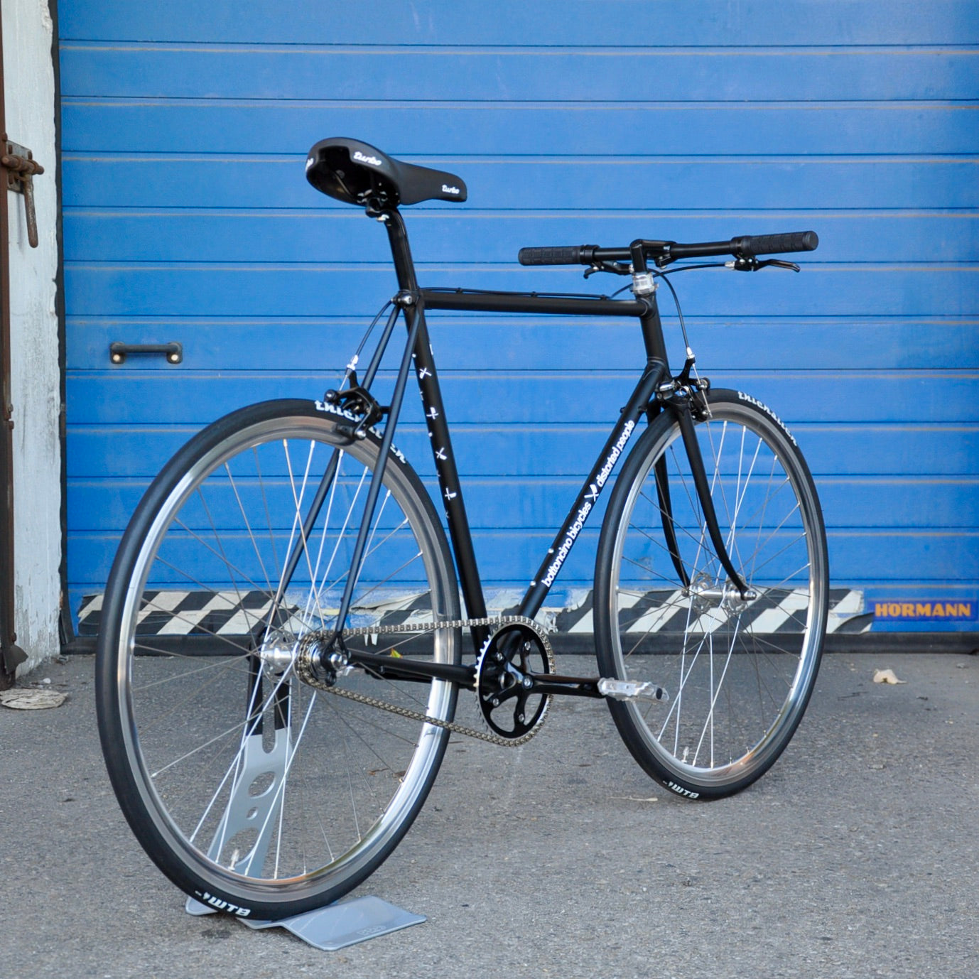distorted people Blades Bike (Ausstellungsmodell)