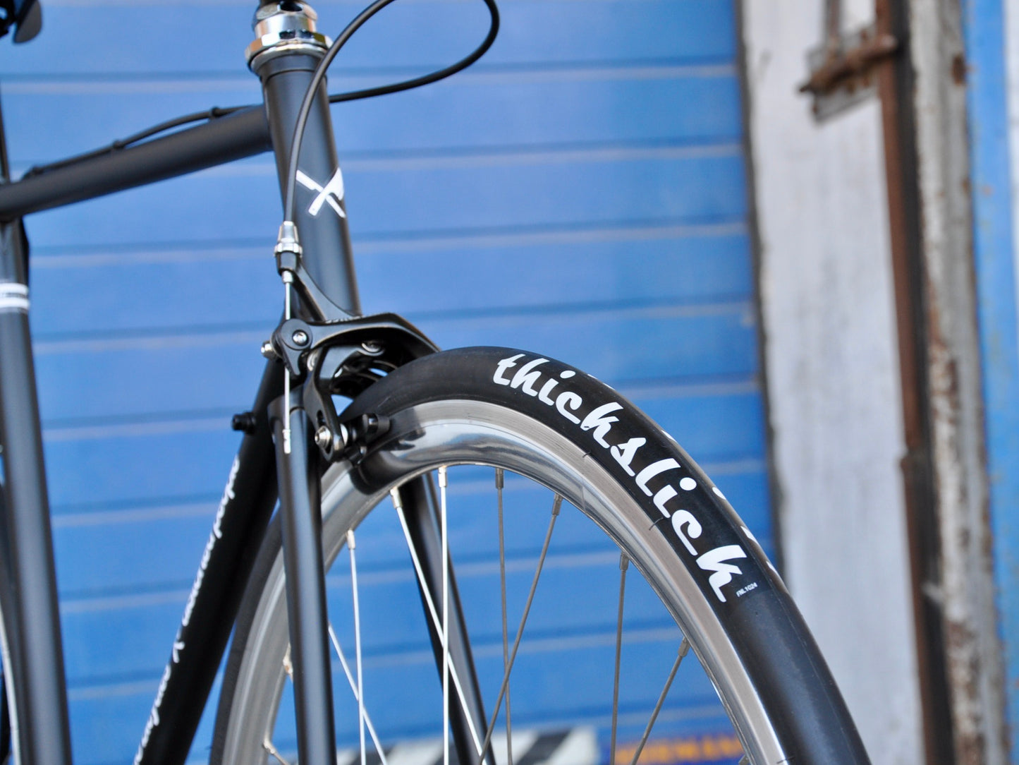 distorted people Blades Bike (Ausstellungsmodell)