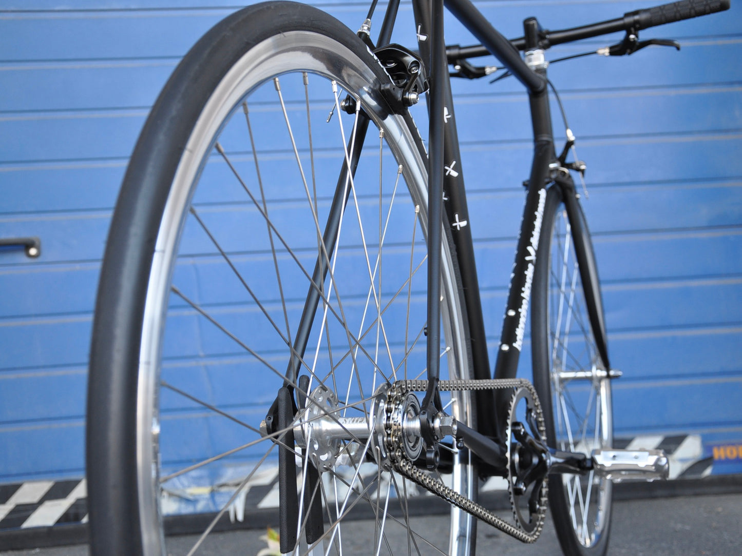distorted people Blades Bike (Ausstellungsmodell)